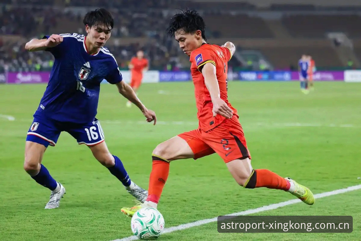 星空入口直播数据推荐手机版 0-3输球 vs 2胜2负:土伦杯U19国足那场“体面”的翻车,在星空入口能看到什么?